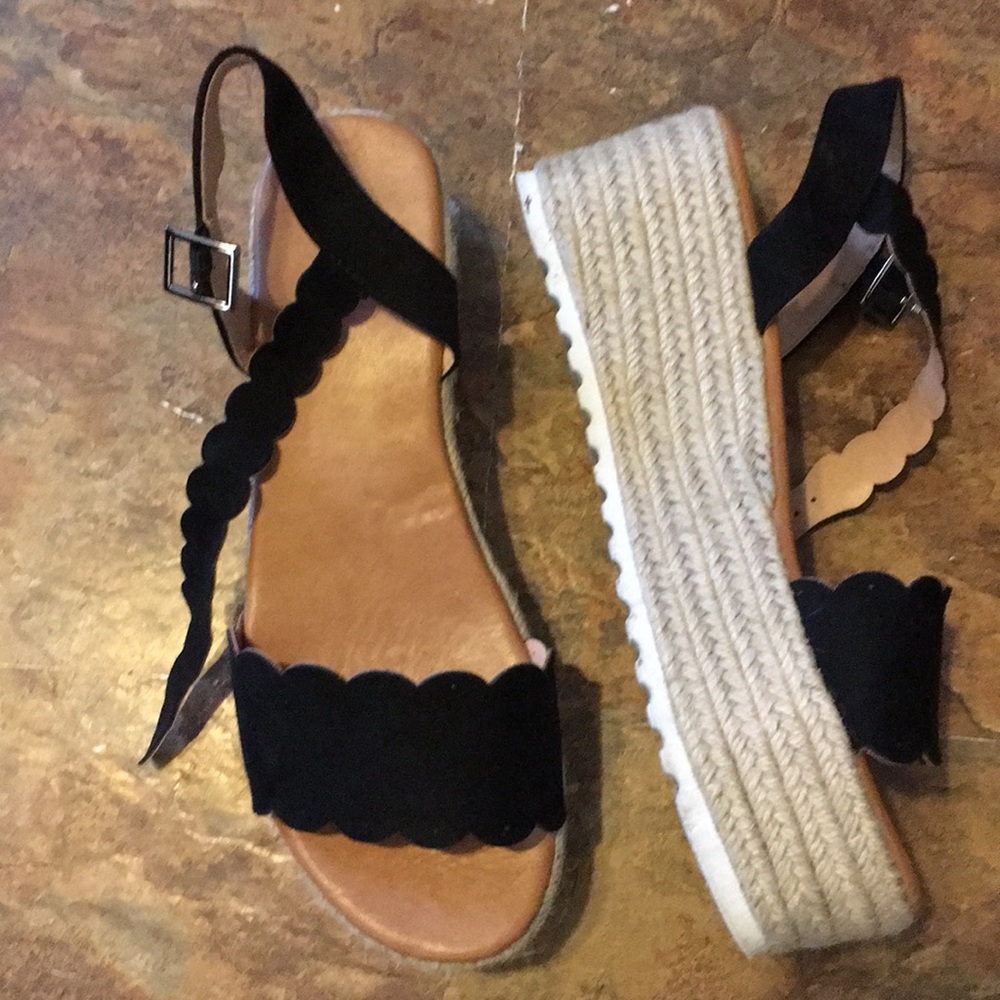 Flatform sandals